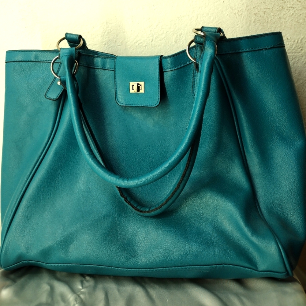 Women's turquoise leather bag
